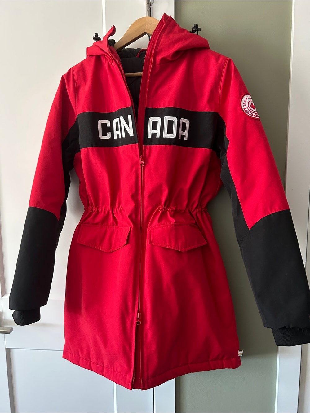 Official Team Canada PyeongChang 2018 Olympic Parka Sz Medium - Picture 7 of 16